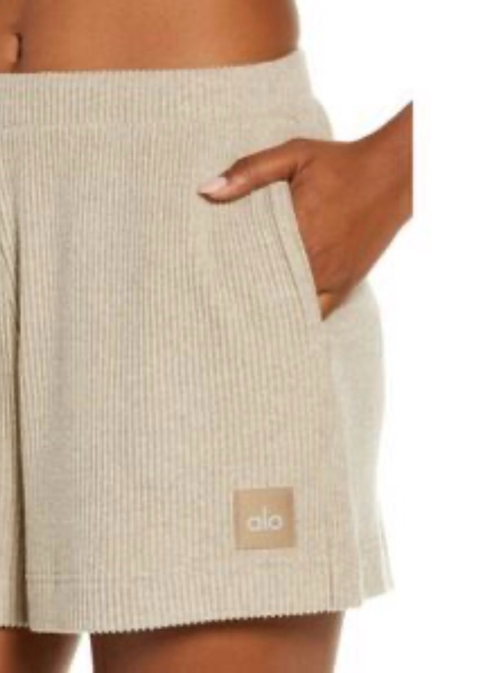 ALO Yoga Ribbed Knit Shorts in Taupe | XS